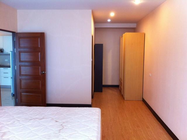 เช่าคอนโด กลางกรุงรีสอร์ท คอนโดมิเนียม - Condo Rental Klangkrung Resort condominium - 1699299