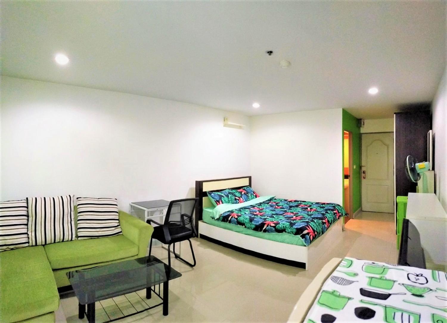 เช่าคอนโด รีเจ้นท์ โฮม 7 สุขุมวิท คอนโดมิเนียม - Condo Rental Regent Home 7 Sukhumvit condominium - 1700397