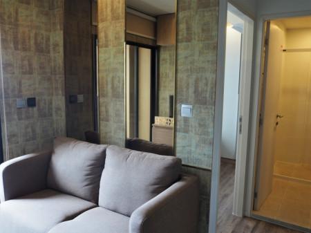 เช่าคอนโด บราวน์ คอนโด ห้วยขวาง คอนโดมิเนียม - Condo Rental Brown Condo Huaikwang condominium - 1721758