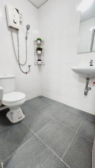 ขายคอนโด รอแยล ทาวเวอร์ 3 คอนโดมิเนียม - Sell Condo Royal Tower III condominium - 2187913
