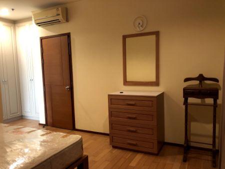 เช่าคอนโด Villa Sathon - Condo Rental   - 2196442