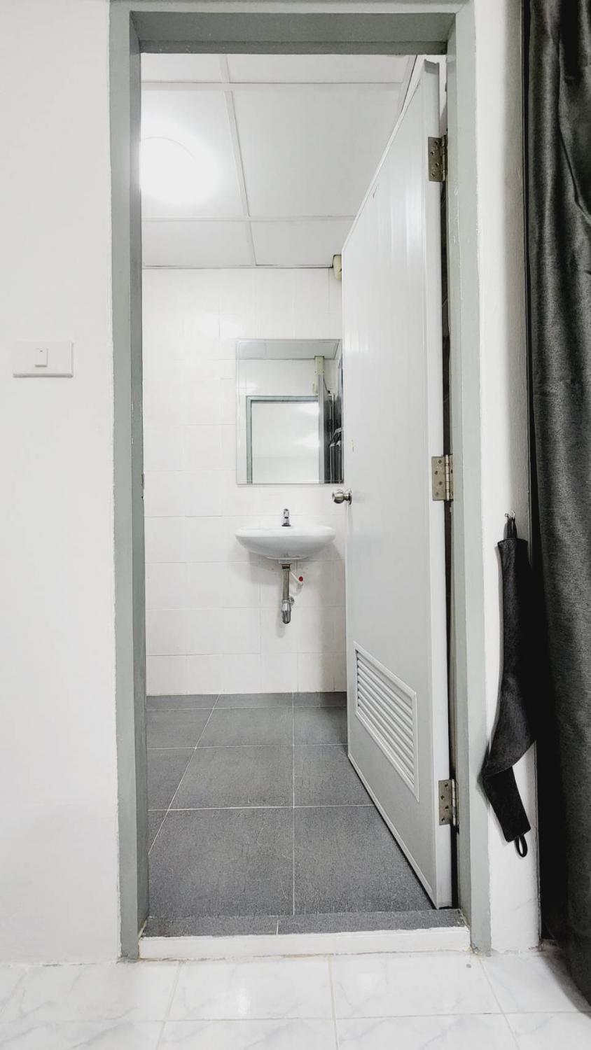 ขายคอนโด รอแยล ทาวเวอร์ 3 คอนโดมิเนียม - Sell Condo Royal Tower III condominium - 2199441