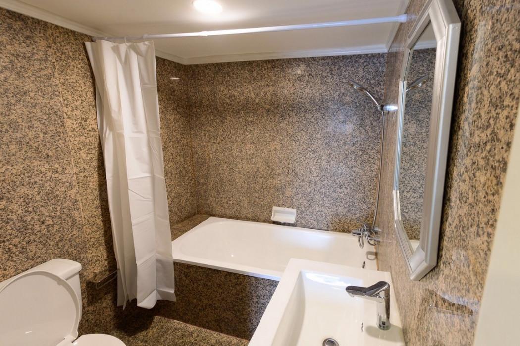 เช่าคอนโด บ้านสวนเพชร คอนโดมิเนียม - Condo Rental Baan Suanpetch condominium - 2381813