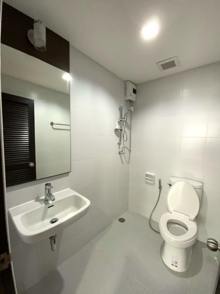 เช่าคอนโด อคาเดเมีย แกรนด์ ทาวเวอร์ - Condo Rental Acadamia Grand Tower condominium - 2441876