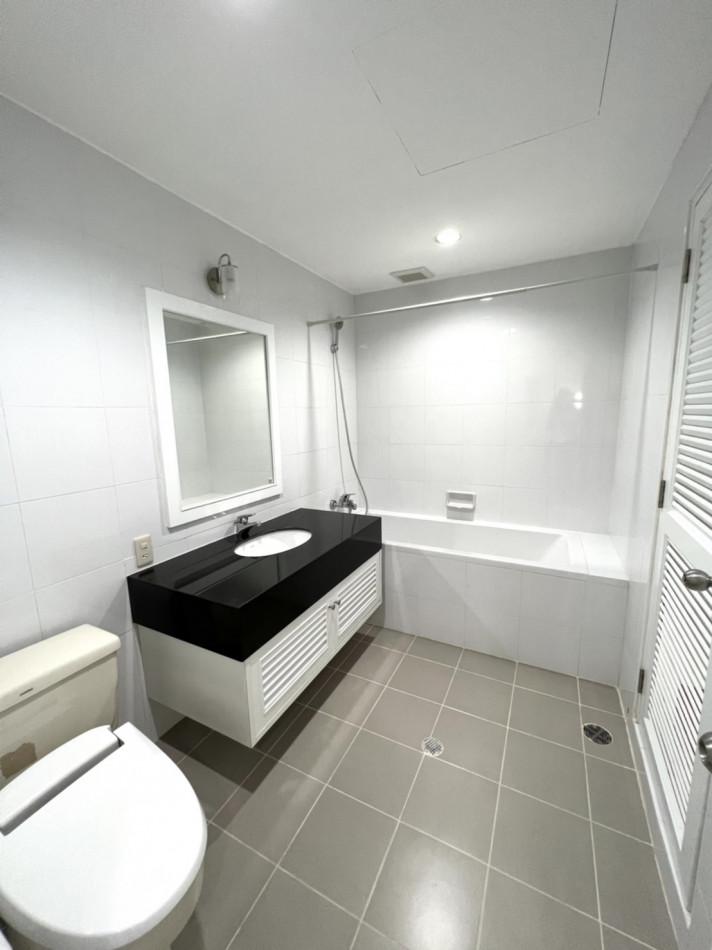 เช่าคอนโด อคาเดเมีย แกรนด์ ทาวเวอร์ - Condo Rental Acadamia Grand Tower condominium - 2441929
