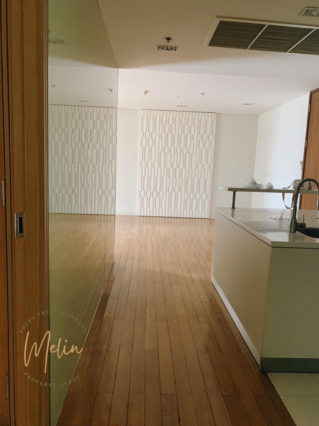 ขายคอนโด เดอะรอยัล ศาลาแดง คอนโดมิเนียม - Sell Condo The Royal Saladaeng condominium - 2547567
