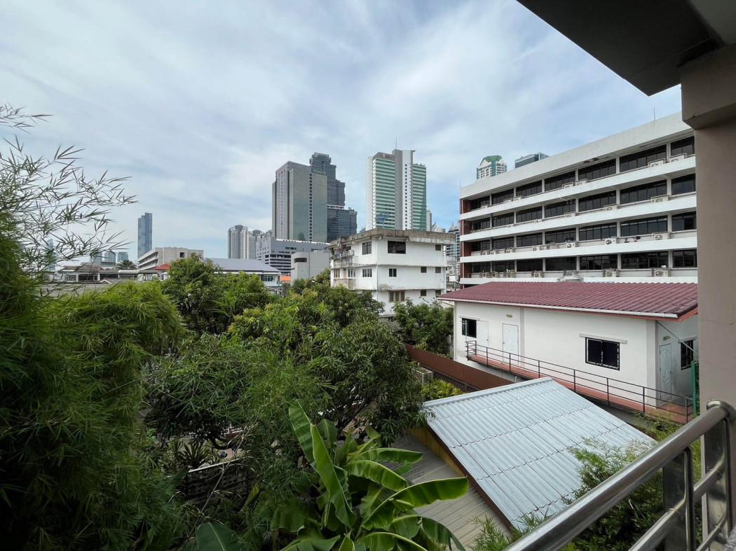 ขายคอนโด Flawless Sathorn Residence : ฟลอเลส สาทร เรสซิเด้นซ์ - Sell Condo   - 2683328