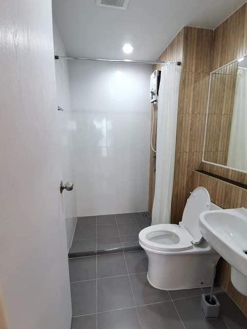 เช่าคอนโด ไฮ สุขุมวิท 93 คอนโดมิเนียม - Condo Rental Hi Sukhumvit 93 Condominium - 2713728