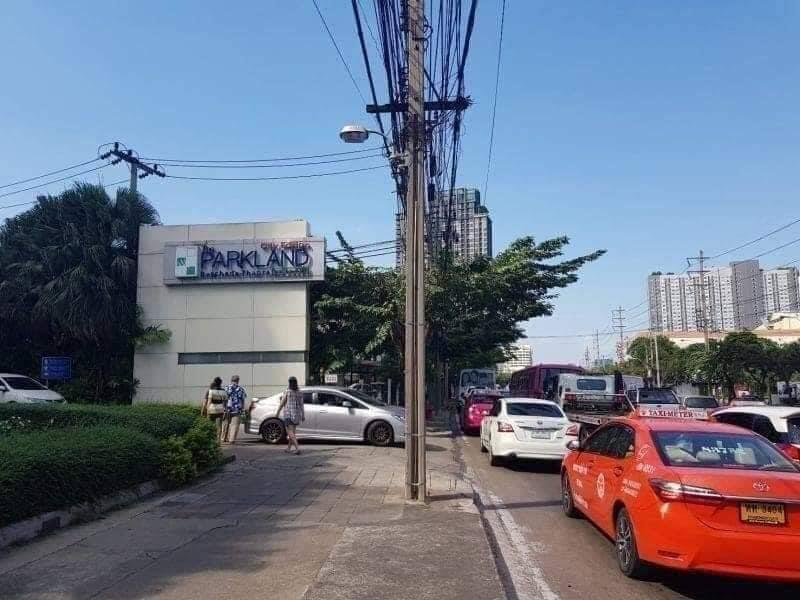 ขายคอนโด เดอะ พาร์คแลนด์ รัชดา-ท่าพระ คอนโดมิเนียม - Sell Condo The Parkland Ratchada Tha-Phra condominium - 2815387