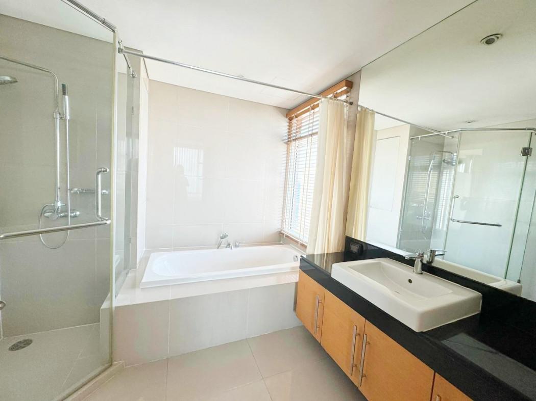 ขายคอนโด FULLERTON SUKHUMVIT (ฟูลเลอตัน สุขุมวิท) - Sell Condo   - 2828347