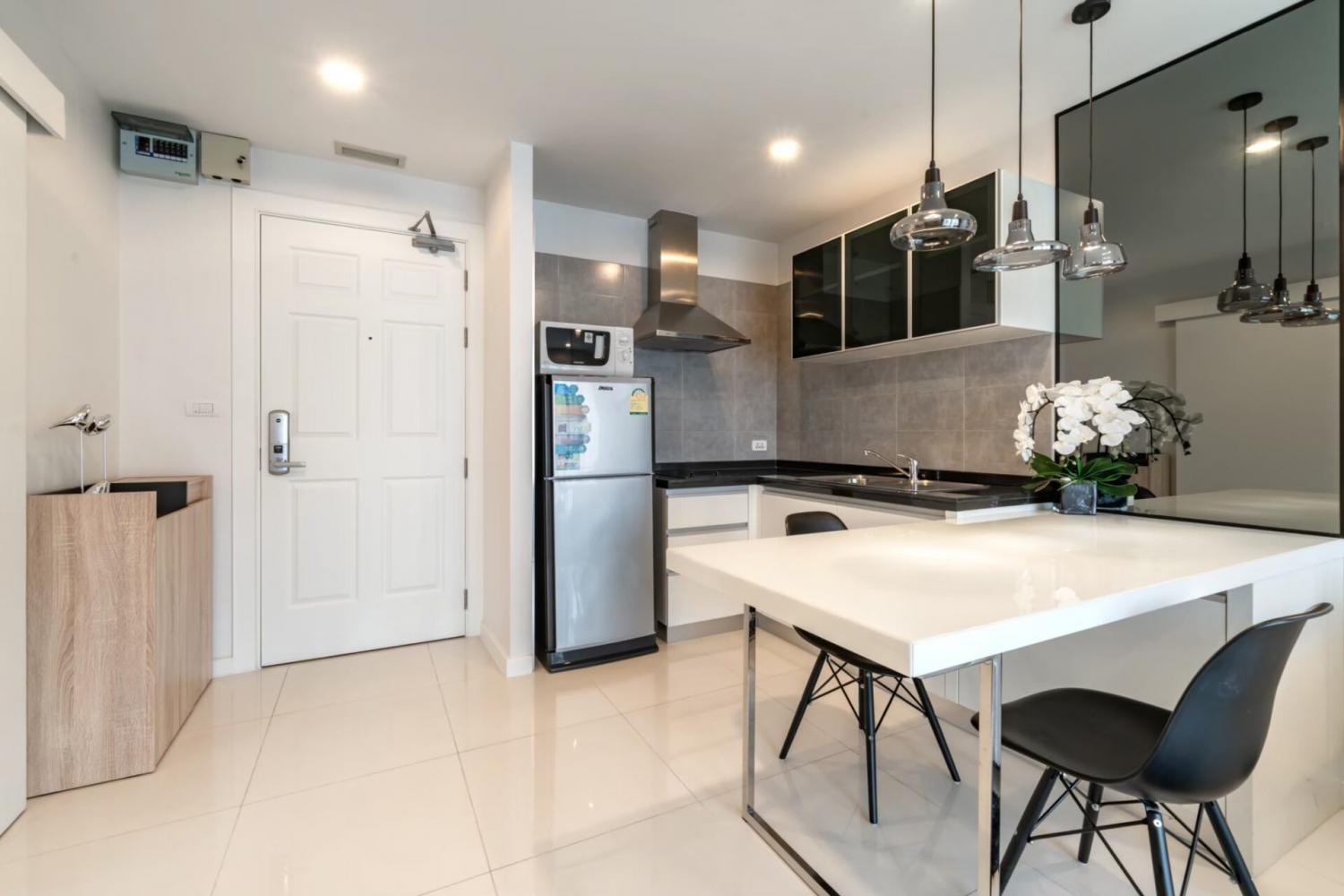 ขายคอนโด เดอะ สุรวงศ์ บาย ชีวาทัย ฮัพ ซูน คอนโดมิเนียม - Sell Condo The Surawong By Chewathai Hup Soon condominium - 2929953