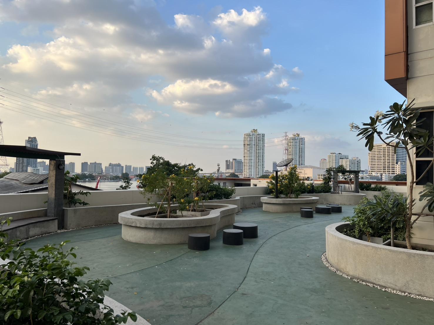 ขายคอนโด ไอวี่ ริเวอร์ คอนโดมิเนียม - Sell Condo Ivy River condominium - 3068667