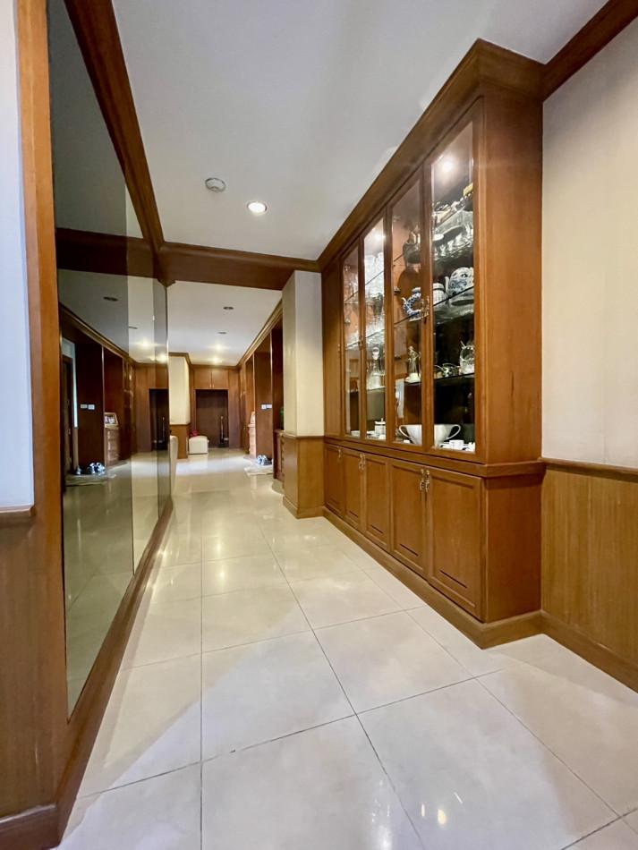 ขายคอนโด คันทรีคอมเพล็กซ์ บางนา คอนโดมิเนียม - Sell Condo Country Complex Bangna condominium - 3090869