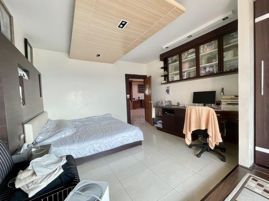 ขายคอนโด คันทรีคอมเพล็กซ์ บางนา คอนโดมิเนียม - Sell Condo Country Complex Bangna condominium - 3090871