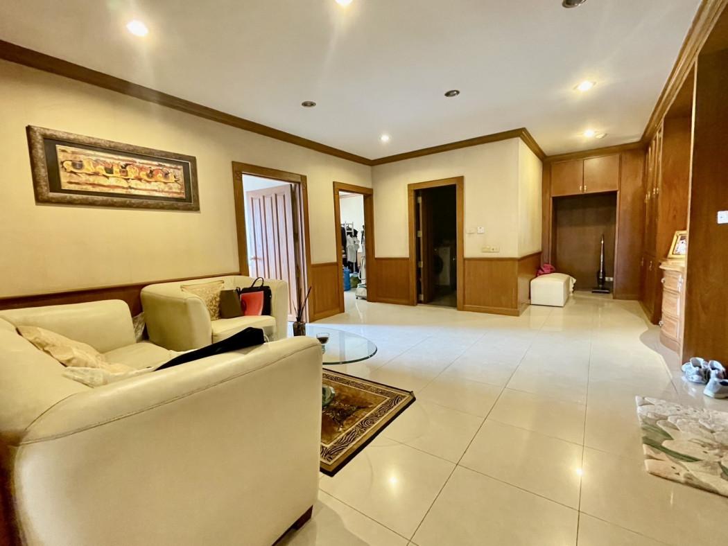 ขายคอนโด คันทรีคอมเพล็กซ์ บางนา คอนโดมิเนียม - Sell Condo Country Complex Bangna condominium - 3090867